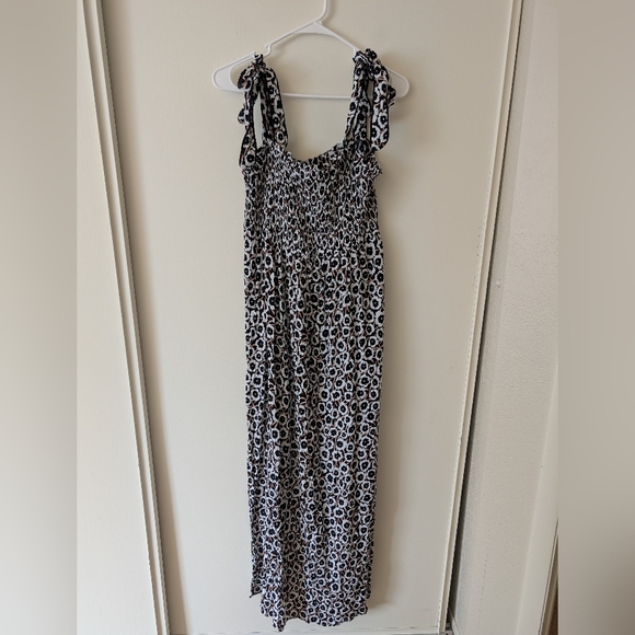 Diane Von Furstenberg Dresses & Skirts - Diane Von Furstenberg X Target Womens  Medium Smocked Midi Dress Black Vacation